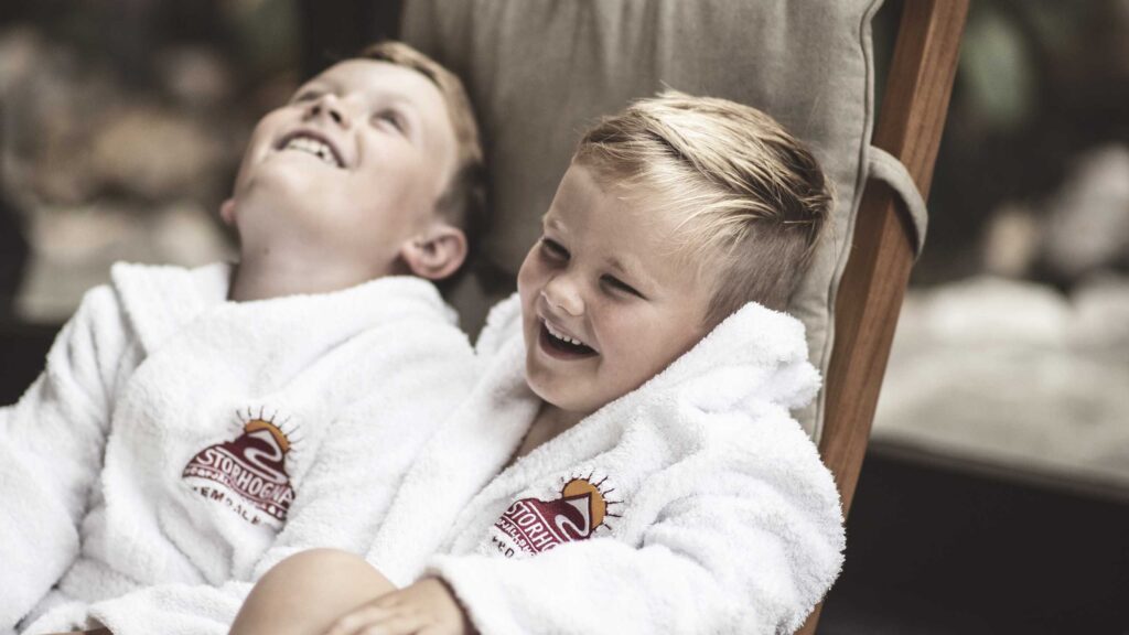 Children in bathrobes at Storhogna Högfjällshotell & Spa